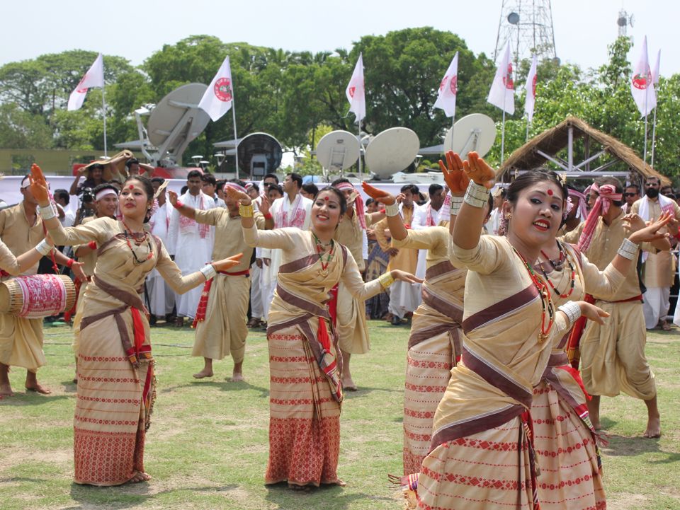 Mukuli bihu dance performance at Guwahati Assam